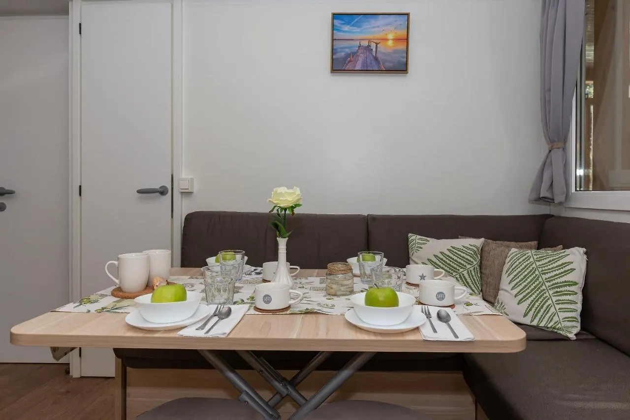 Mobile Home Pine Adria Soline Biograd Na Moru Campsite